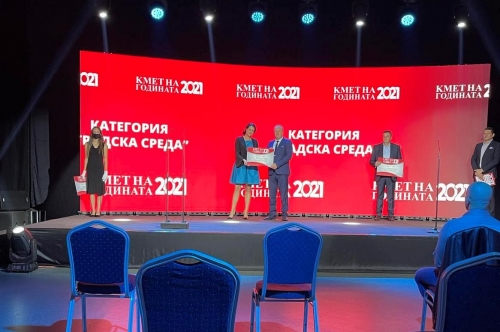 Кметът на общината Николай Митков е победител в конкурса „Кмет на годината 2021” в категорията „Градска среда”, раздел „Средна община”