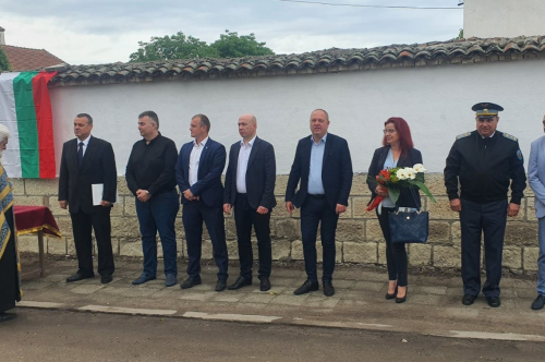 Кметът присъства на откриването на паметна плоча в памет Иван Хубенов