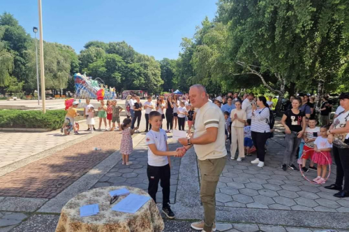Кметът Николай Митков награди деца-спортисти с призови класирания през 2023 година