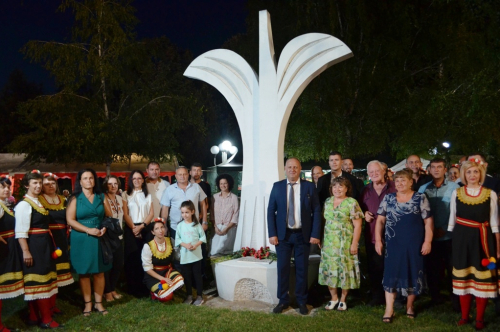 НЕОСТАРЯВАЩАТА И ВЕЧНА БЪЛГАРСКА НАРОДНА МУЗИКА