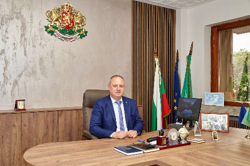 ПОЗДРАВИТЕЛЕН АДРЕС ОТ КМЕТА НА ОБЩИНА ПЪРВОМАЙ НИКОЛАЙ МИТКОВ ПО СЛУЧАЙ ПРАЗНИКА НА МИЛОСЪРДИЕТО И ОПРОЩЕНИЕТО-КУРБАН БАЙРАМ 2025